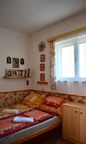Cozy Family Cottage at the Lake - Rom