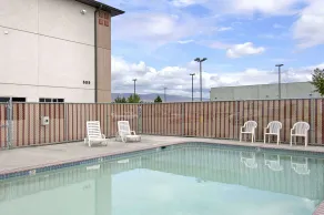 Super 8 by Wyndham The Dalles OR - Piscine