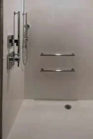 Courtyard by Marriott Guatemala City - Bathroom