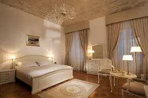 Ljubljana Palace Suites - Værelse