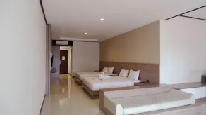 Surya Kencana Seaside Hotel - Habitación