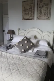 Roundhill Farmhouse - Room