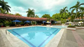 Hotel Girardot Resort by On Vacation - Piscine