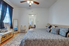 Walkable Savannah Escape in Historic District! - Interior