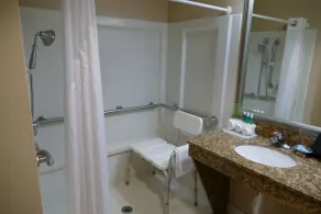 Holiday Inn Express Greensburg by IHG - Habitación