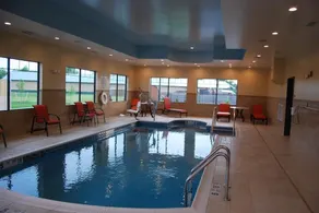 Best Western Plus Finger Lakes Inn & Suites - Piscine