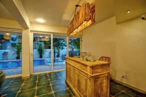 Chatak Boutique Resort Goa - Near Beach - Rezeption