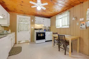 Near Hiking & Skiing: Home in Wilmington! - Innvendig