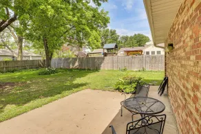 Fenced Yard & Patio! Shawnee Getaway 2 Mi to Dtwn - Innvendig