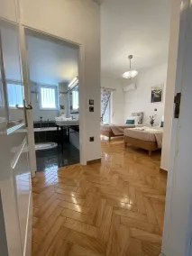 NJ Apartments: The Island Edition - Rom