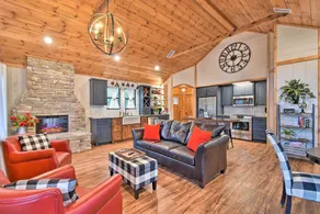 Modern Broken Bow Cabin: Large Deck, BBQ & Pergola - Interiör