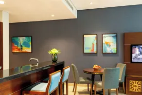 Royal Continental Suites Business Bay - Deluxe Apartments - Chambre