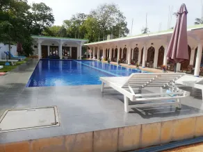 MRD Beach Hotel - Piscine