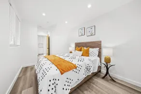 Downtown LA Stylish Bedrooms - Zimmer