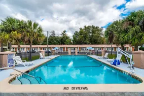 Econo Lodge Crystal River - Piscine
