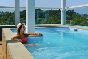 Embassy Hotel & Spa - Pool