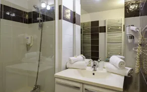 Lagrange Aparthotel Montpellier Millénaire - Bathroom
