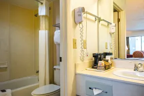 Americas Best Value Inn & Suites Melbourne - Chambre