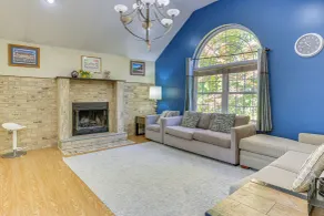 Hike, Ski & Explore: Otisville Retreat w/ Yard! - Interiör