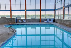 Crowne Plaza Niagara Falls NY - Riverside by IHG - Piscine