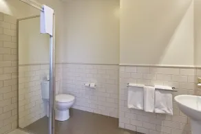 Launceston Central Apartment Hotel Official - Bathroom