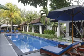 Warna Beach Hotel - Pool