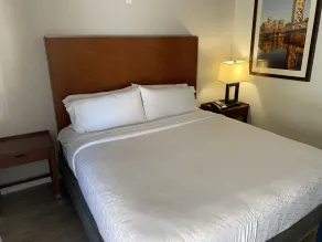 Super 8 by Wyndham San Jose Airport - Chambre