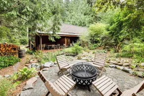 Lake Margaret Access: Boho Log Cabin w/ Backyard - Innvendig