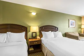 Clarion Hotel & Conference Centre Sherwood Park - Room