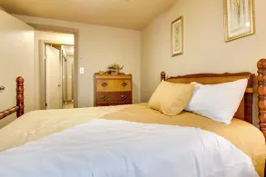 Peaceful Mars Hill Home w/ Porch & Mountain Views - Innvendig