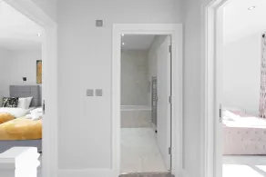 4 Bedroom and 3 Bathroom Family Home with Garden in Isleworth - Chambre