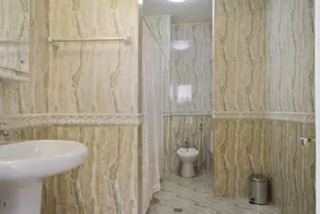 Bespoke Residences - Waikiki Townhouses - Bathroom