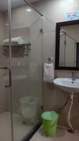 HOTEL SAGAR INTERNATIONAL - Bathroom