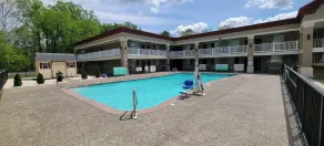 Red Roof Inn Bordentown - McGuire AFB - Pool