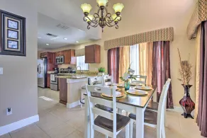Lake-view Home w/ Game Room in Orlando! - Intérieur