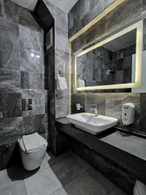 Star Hotel - Bathroom
