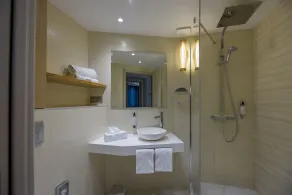 Best Western Montecristo-Bastia - Bathroom