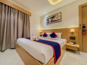 Zip by Spree Hotels R Group - Near Coaching Hub & Oxy Park - Room