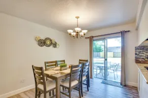 Fire Pit + Private Yard: Family Home in Longwood! - Innvendig