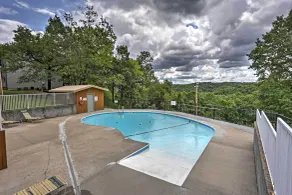 Condo w/ Pool Access - 2 Mi to Silver Dollar City! - Interiør