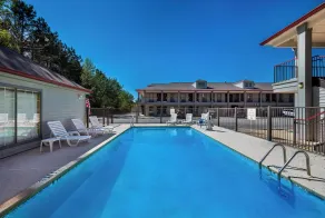 Red Roof Inn Jasper - Pool