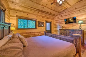 Creekside Broken Bow Cabin w/ Hot Tub & Fire Pit! - Interiør