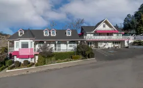 5th Street Inn - Hall