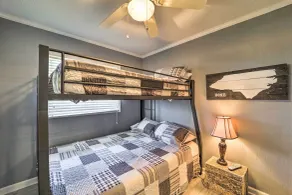 Hike, Golf & Ski: Beech Mtn Condo w/ Resort Perks! - Innenbereich