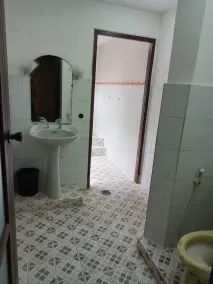 Enjung Beji Resort - Bathroom