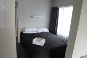Sierra Beachfront Motel - Room