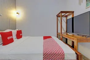 OYO Life 92686 Lanaya Guesthouse Syariah - Room
