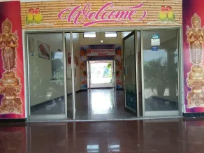 Ulo Millionaire Park - Réception