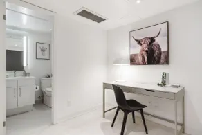 The Emory Suites Yorkville Toronto - Bathroom