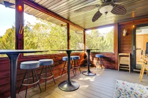 Stars & Sunsets! Door Peninsula Retreat w/ Deck - Innvendig